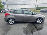 Used 2014 Ford Focus SE w/ SE Winter Package image 5