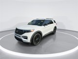 Used 2020 Ford Explorer XLT w/ Equipment Group 202A image 4