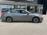 Used 2017 Nissan Altima 2.5 SV image 2