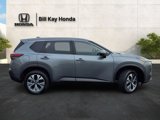 Used 2023 Nissan Rogue SV image 2