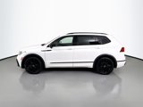 Used 2022 Volkswagen Tiguan SE R-Line image 2