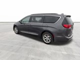 Used 2017 Chrysler Pacifica Touring-L w/ Tire & Wheel Group image 2