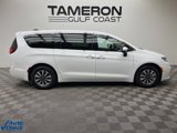 Used 2023 Chrysler Pacifica Touring-L image 4
