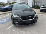 Used 2022 Chrysler Pacifica Touring-L image 4