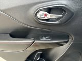 Used 2019 Jeep Cherokee Trailhawk image 6