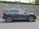 Used 2019 Nissan Rogue SL w/ Premium Package image 2
