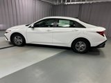 New 2025 Hyundai Elantra SE image 4