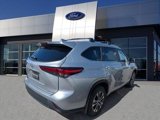 Used 2023 Toyota Highlander XLE image 2