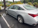 Used 2022 Toyota Avalon XLE image 3