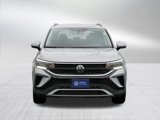 Certified 2022 Volkswagen Taos SE image 2