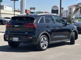 Used 2022 Kia Niro EX image 3