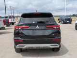 Used 2022 Mitsubishi Outlander SE image 4