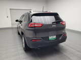 Used 2016 Jeep Cherokee Latitude image 6