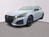 Used 2023 Nissan Altima 2.5 SR image 3