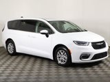 Used 2023 Chrysler Pacifica Touring-L image 2