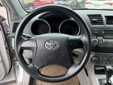 Used 2012 Toyota Highlander SE w/ Tow Pkg image 6
