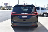 Used 2022 Chrysler Pacifica Touring-L image 6