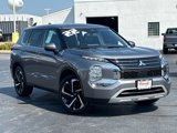 Used 2022 Mitsubishi Outlander SE image 2