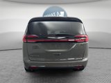 Used 2022 Chrysler Pacifica Touring-L image 4