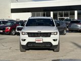 Used 2020 Jeep Grand Cherokee Laredo image 3