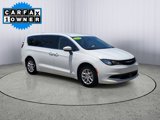 Used 2022 Chrysler Voyager LX image 2