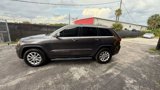Used 2021 Jeep Grand Cherokee Laredo image 4
