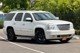 Used 2010 GMC Yukon Denali image 2