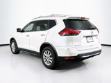 Used 2017 Nissan Rogue SV w/ SV Premium Package image 5
