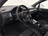 Used 2025 Porsche Macan image 4