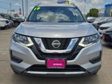 Used 2019 Nissan Rogue SV image 2