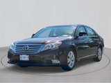 Used 2011 Toyota Avalon Limited image 2