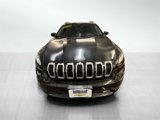 Used 2016 Jeep Cherokee Sport image 2