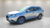 Used 2020 Mitsubishi Outlander SE image 3