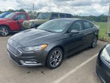 Used 2017 Ford Fusion SE w/ Equipment Group 201A image 3