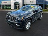 Used 2021 Jeep Grand Cherokee Laredo X image 3