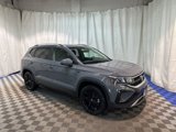 Used 2022 Volkswagen Taos SE image 2