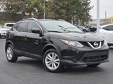 Used 2018 Nissan Rogue Sport SV image 2