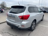 Used 2018 Nissan Pathfinder SV image 3