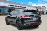 Used 2020 Volkswagen Atlas Cross Sport SE w/ Panoramic Sunroof Package image 4