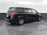 Used 2016 Dodge Grand Caravan SE w/ Quick Order Package 29E SE image 3