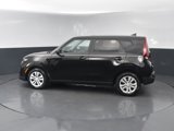 Used 2022 Kia Soul LX image 3