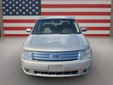 Used 2008 Ford Taurus SEL image 2