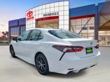 Used 2022 Toyota Camry SE image 3
