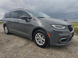 Used 2022 Chrysler Pacifica Touring-L image 3