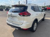 Used 2018 Nissan Rogue SV image 5