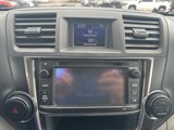 Used 2013 Toyota Highlander SE image 3