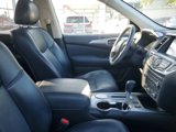 Used 2020 Nissan Pathfinder SL image 2