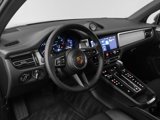 Certified 2024 Porsche Macan image 4