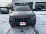 Used 2019 Jeep Cherokee Trailhawk image 2