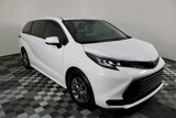 Used 2023 Toyota Sienna LE image 2